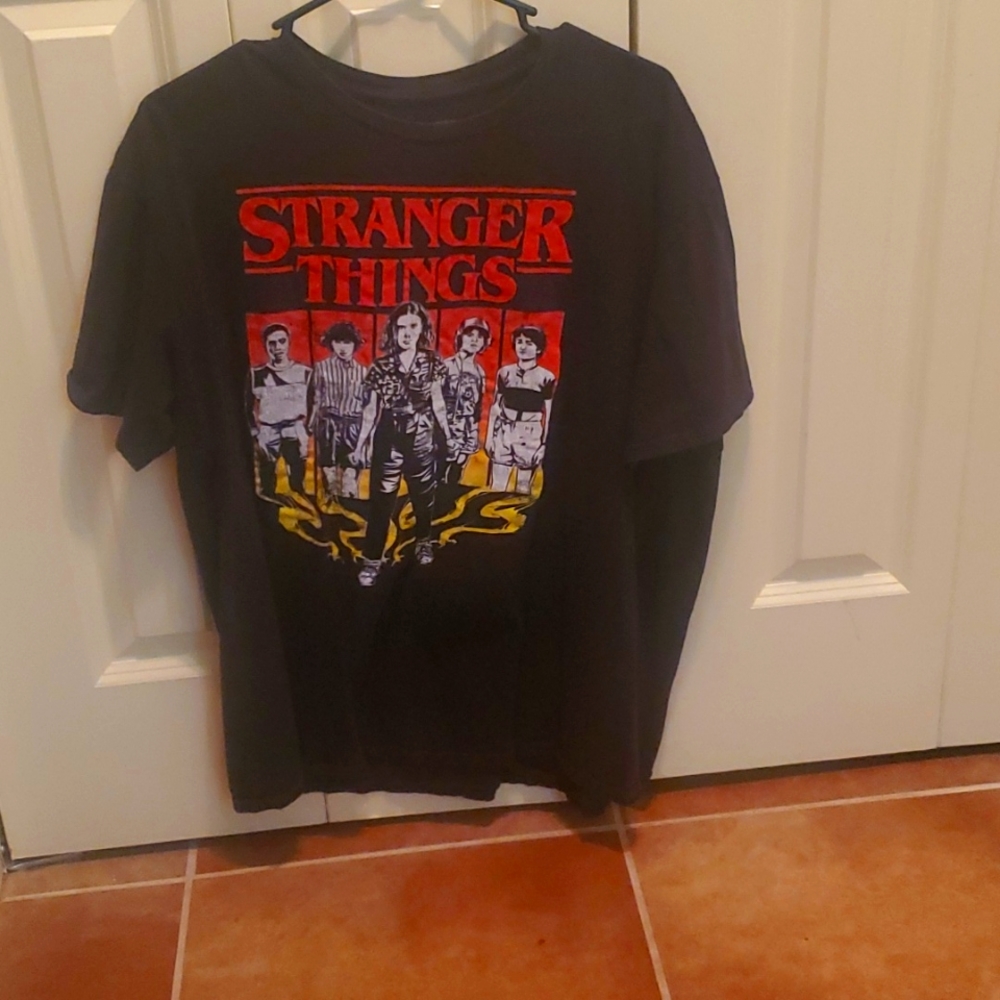 XL Stranger Things Netflix T-Shirt